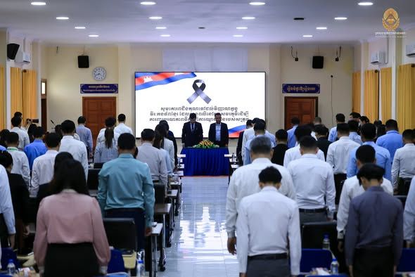 ភាពបុរេសកម្ម និងឆន្ទៈចូលរួមអនុវត្តកម្មវិធីរាជរដ្ឋាភិបាល «ថ្នាលបាយ័ន» របស់ក្រសួង ស្ថាប័ន ជាជំហានដ៏សំខាន់មួយឆ្ពោះទៅរកការកែទម្រង់រដ្ឋបាលសាធារណៈទំនើប
 4