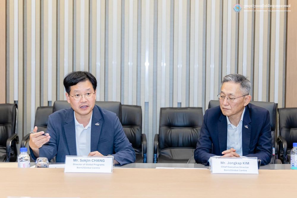 ឯកឧត្ដមរដ្ឋមន្ត្រី ជា វ៉ាន់ដេត បានអនុញ្ញាត​ឱ្យ​លោក Kim Jongkap អគ្គនាយកមជ្ឈមណ្ឌលគាំទ្រធុរកិច្ចថ្មីឌីជីថល Born2Global នៃក្រសួង​វិទ្យាសាស្ត្រនិងបច្ចេកវិទ្យាគមនាគមន៍​និង​ព័ត៌មាន​នៃសាធារណរដ្ឋ​កូរ៉េ (MSIT) ​ជួបសម្ដែងការគួរសម​ និងពិភាក្សាការងារ 5