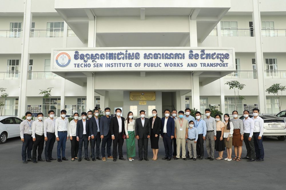 វិទ្យាស្ថានតេជោសែន សាធារណការ និងដឹកជញ្ជូននៃក្រសួងសាធារណការ និងដឹកជញ្ជូន ចុះអនុស្សរណៈយោគយល់ជាមួយក្រុមហ៊ុន Phnom Penh Digital Service (PPDS) ក្នុងក្របខណ្ឌអប់រំកម្មវិធីបណ្តុះបណ្តាល និងផ្តល់ជំនួយបច្ចេកទេសផ្នែកព័ត៌មានវិទ្យា  3