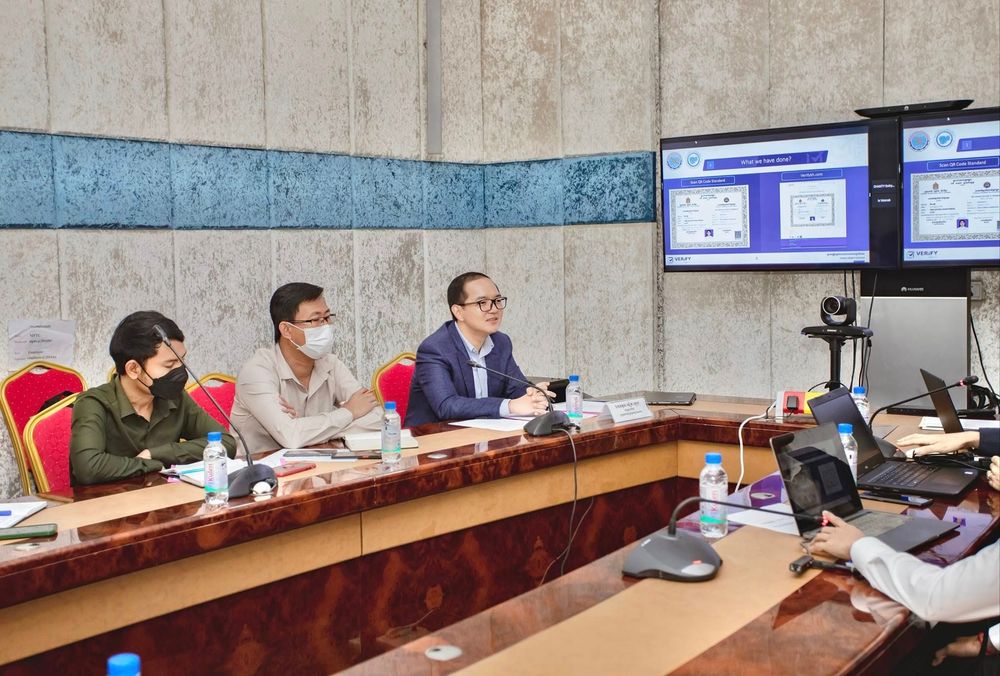 កិច្ចប្រជុំពិភាក្សាអំពីការដាក់ឱ្យប្រើថ្នាល verify.gov.kh សម្រាប់ផ្ទៀងផ្ទាត់ឯកសារ របស់ក្រសួងកសិកម្ម រុក្ខាប្រមាញ់ និងនេសាទ
 1