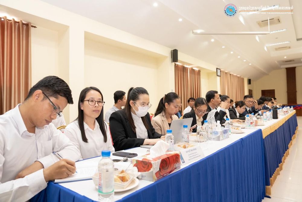 ឯកឧត្តមរដ្ឋមន្ត្រីក្រសួងប្រៃសណីយ៍និងទូរគមនាគមន៍ និងជាប្រធានគណៈកម្មាធិការរដ្ឋាភិបាលឌីជីថល បានអញ្ជើញជាអធីបតីដ៏ខ្ពង់ខ្ពស់ដឹកនាំកិច្ចប្រជុំគណៈកម្មាធិការរដ្ឋាភិបាលឌីជីថល នៅទីស្ដីការក្រសួងប្រៃសណីយ៍និងទូរគមនាគមន៍ 2