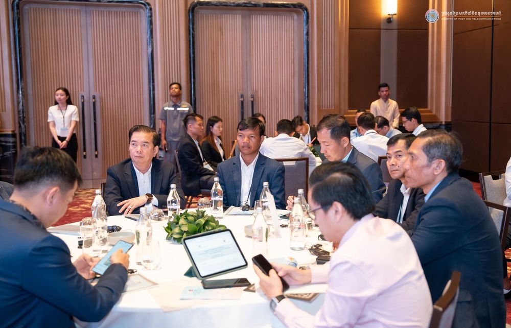 ក្រសួងប្រៃសណីយ៍និងទូរគមនាគមន៍ និងគណៈកម្មាធិការរដ្ឋាភិបាលឌីជីថល សហការជាមួយក្រសួងមហាផ្ទៃនិងសុវត្ថិភាពនៃសាធារណរដ្ឋកូរ៉េ បានរៀបចំវេទិកាអភិបាលកិច្ចសាធារណៈ ស្តីពី “ការលើកកម្ពស់បរិវត្តកម្មឌីជីថលនិងកសាងសមត្ថភាពមន្ត្រីរាជការ” 5