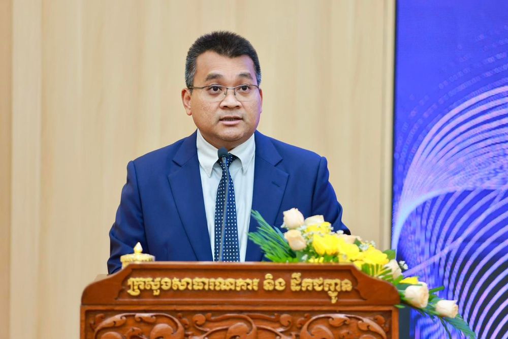 ក្រសួងសាធារណការ និងដឹកជញ្ជូន រៀបចំវគ្គបណ្តុះបណ្តាល ចំនួន ២រួមគ្នា ស្ដីពី ១. ការគ្រប់គ្រង និងភាពជាអ្នកដឹកនាំ និងការងារបច្ចេកវិទ្យាឌីជីថល និង ២. ការគ្រប់គ្រងស្ថាប័ន និងគោលការណ៍ណែនាំលើនីតិវិធី និងបែបបទ ស្តីពីការដំឡើងឋានន្តរស័ក្តិ និងថា្នក់ជូនមន្ត្រីរាជការស៊ីវិល 1