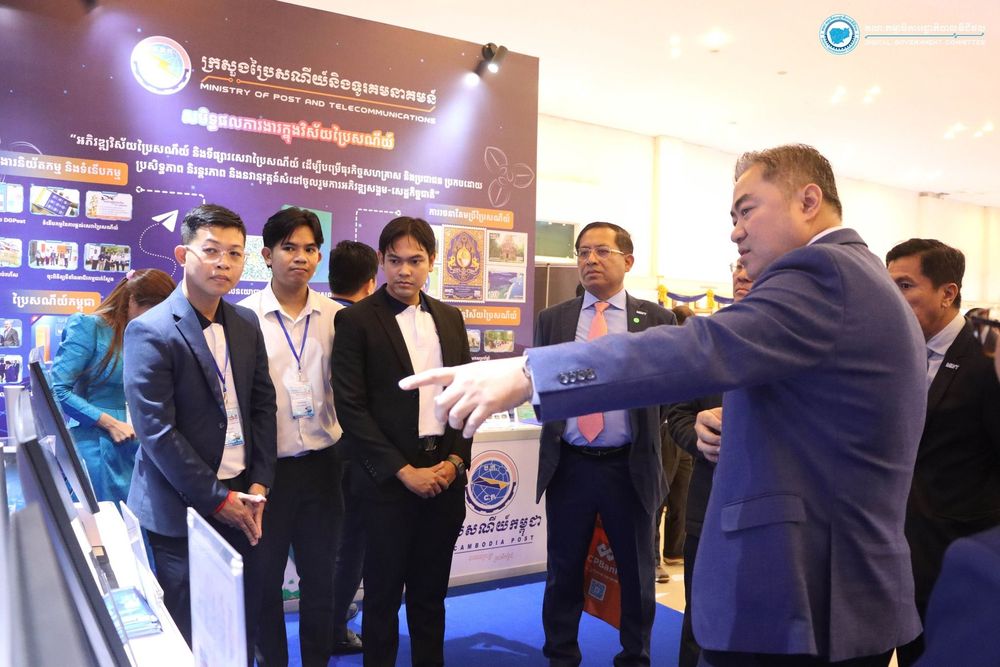 🔷 សកម្មភាពខ្លះៗនៅស្តង់ពិព័រណ៍គណៈកម្មាធិការរដ្ឋាភិបាលឌីជីថល អំឡុងពេល «ពិព័រណ៍ការងារ និងផលិតភាពជាតិ ឆ្នាំ២០២៥» 1