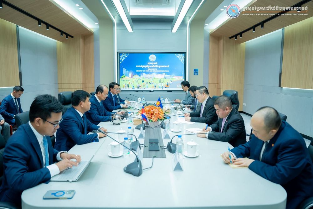 ឯកឧត្តមរដ្ឋមន្រ្តី ជា វ៉ាន់ដេត ទទួលជួបសម្ដែងការគួរសម និងពិភាក្សាការងារជាមួយ ឯកឧត្តមបណ្ឌិត កៅ គឹមហួន (H.E. Dr. Kao Kim Hourn) អគ្គលេខាធិការអាស៊ាន 4