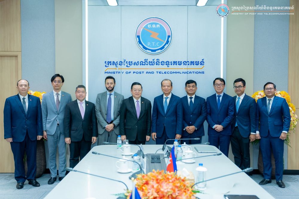 ឯកឧត្តមរដ្ឋមន្រ្តី ជា វ៉ាន់ដេត ទទួលជួបសម្ដែងការគួរសម និងពិភាក្សាការងារជាមួយ ឯកឧត្តមបណ្ឌិត កៅ គឹមហួន (H.E. Dr. Kao Kim Hourn) អគ្គលេខាធិការអាស៊ាន