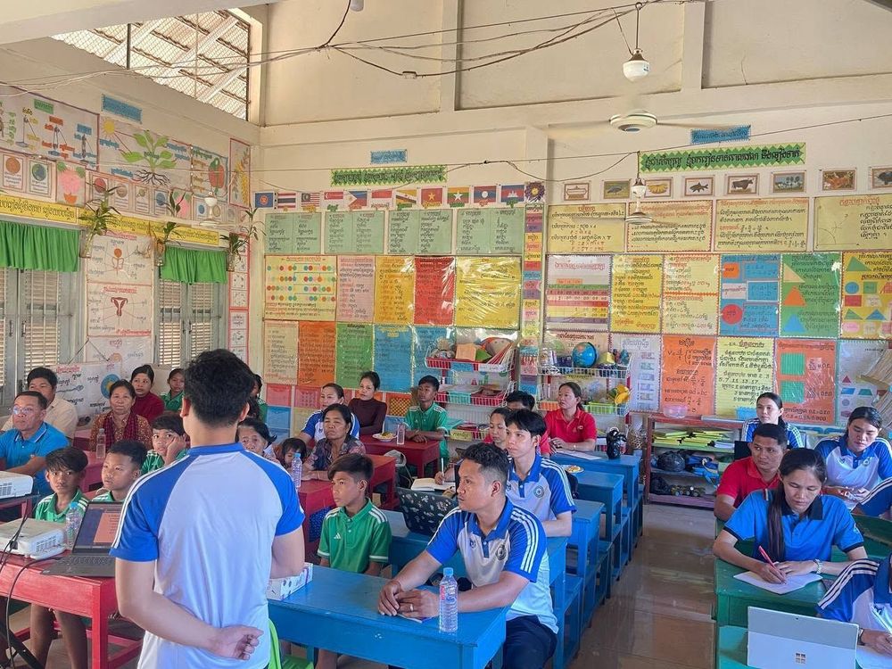 ការចាប់ផ្តើមនវានុវត្តន៍ថ្មីក្នុងការអប់រំតាមបែបឌីជីថល៖ ការចូលរួម និងការចែករំលែកបន្តរបស់គ្រូបង្គោលក្នុងកម្មវិធីអប់រំការគិតបែបកុំព្យូទ័រ
3