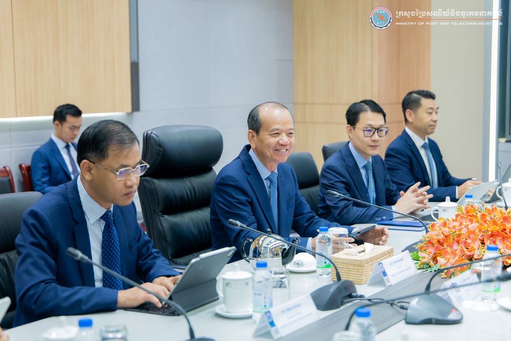 ឯកឧត្តមរដ្ឋមន្ត្រី ជា វ៉ាន់ដេត បានទទួលជួបពិភាក្សាការងារជាមួយឯកឧត្តម Takahashi Fumiaki ប្រធានសមាគមជប៉ុន-កម្ពុជា នៅទីស្តីការក្រសួង 4