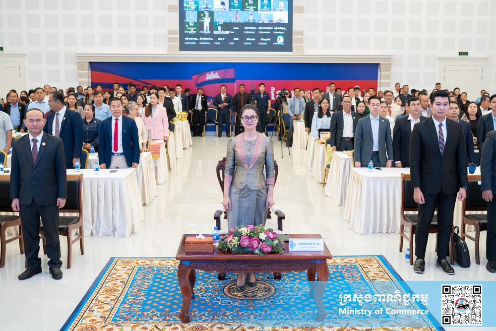 លោកជំទាវ ជា រដ្ឋា រដ្ឋលេខាធិការក្រសួងពាណិជ្ជកម្ម បានអញ្ជើញជាអធិបតីក្នុងកម្មវិធីបើកវគ្គបណ្តុះបណ្តាលស្តីពី «ឌីជីថលូបនីយកម្ម និងការនាំចេញតាមថ្នាលខេមបូឌាត្រេដ (CambodiaTrade.com)» 3