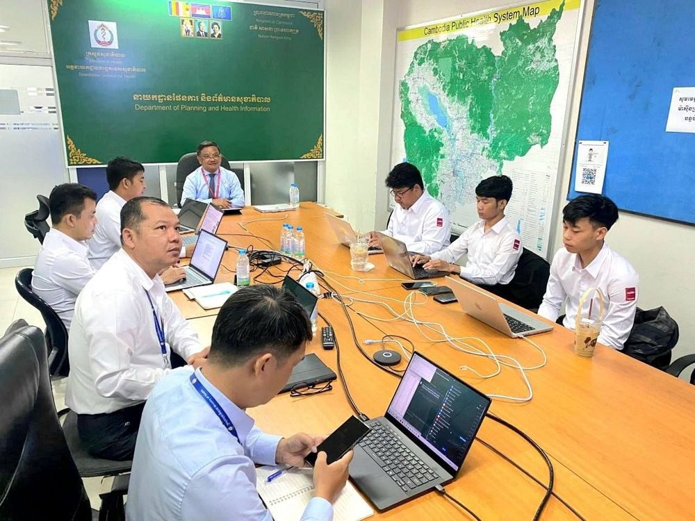 ក្រសួងសុខាភិបាលជំរុញការធ្វើបរិវត្តកម្មឌីជីថល តាមរយៈការពង្រីកការប្រើប្រាស់ប្រព័ន្ធកំណត់ត្រាវេជ្ជសាស្ត្រអេឡិចត្រូនិក (EMR) នៅតាមមូលដ្ឋានសុខាភិបាលសាធារណៈ ទូទាំងប្រទេស 1