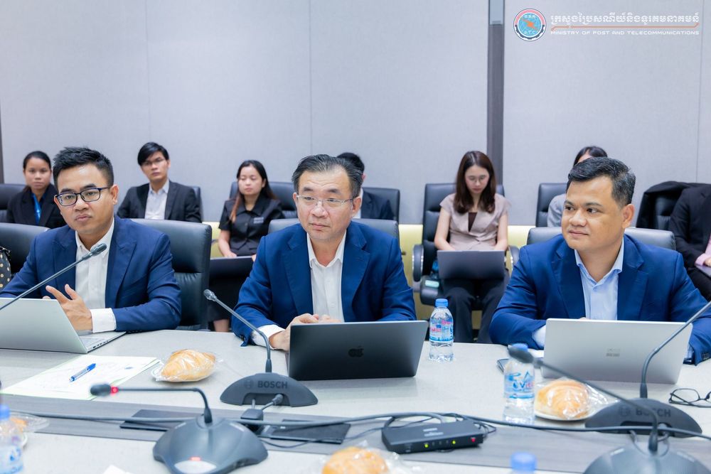 ឯកឧត្តមអគ្គលេខាធិការរង ថោង សុពីមករា បានអញ្ជេីញចូលរួមកិច្ចប្រជុំពិភាក្សាជាមួយទីប្រឹក្សាច្បាប់និងទីប្រឹក្សាបច្ចេកទេសបារាំងនៃគម្រោងរបស់ Agence Francaise de Developpement (AFD)