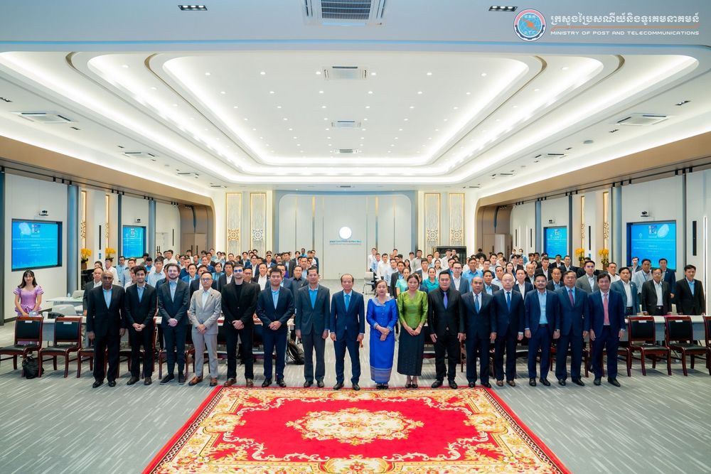 ឯកឧត្តមរដ្ឋមន្ត្រី ជា វ៉ាន់ដេត អញ្ជើញជាអធិបតីបិទសិក្ខាសាលាស្តីពី “បច្ចេកទេសក្នុងការតាមដាននិងប្រមូលទិន្នន័យតាមរយៈផ្កាយរណប និងបច្ចេកវិទ្យាផ្កាយរណប”
