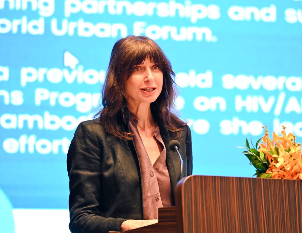 ធនាគារជាតិនៃកម្ពុជា (NBC) បានសហការជាមួយធនាគារអភិវឌ្ឍន៍អាស៊ី (ADB) និងមូលនិធិអភិវឌ្ឍន៍មូលធនអង្គការសហប្រជាជាតិ (UNCDF) រៀបចំពិធីប្រកាសចាប់ផ្តើមដំណើរការធ្វើបច្ចុប្បន្នកម្មយុទ្ធសាស្រ្តជាតិស្តីពី បរិយាបន្នហិរញ្ញវត្ថុ ឆ្នាំ២០២៦-២០៣០ និងកិច្ចពិគ្រោះយោបល់ ក្រោមអធិបតីភាព ឯកឧត្តម យឹម លាត ទេសាភិបាលរង ធនាគារជាតិនៃកម្ពុជា នាថ្ងៃទី២៣ ខែមេសា ឆ្នាំ២០២៦ នៅរាជធានីភ្នំពេញ។  2