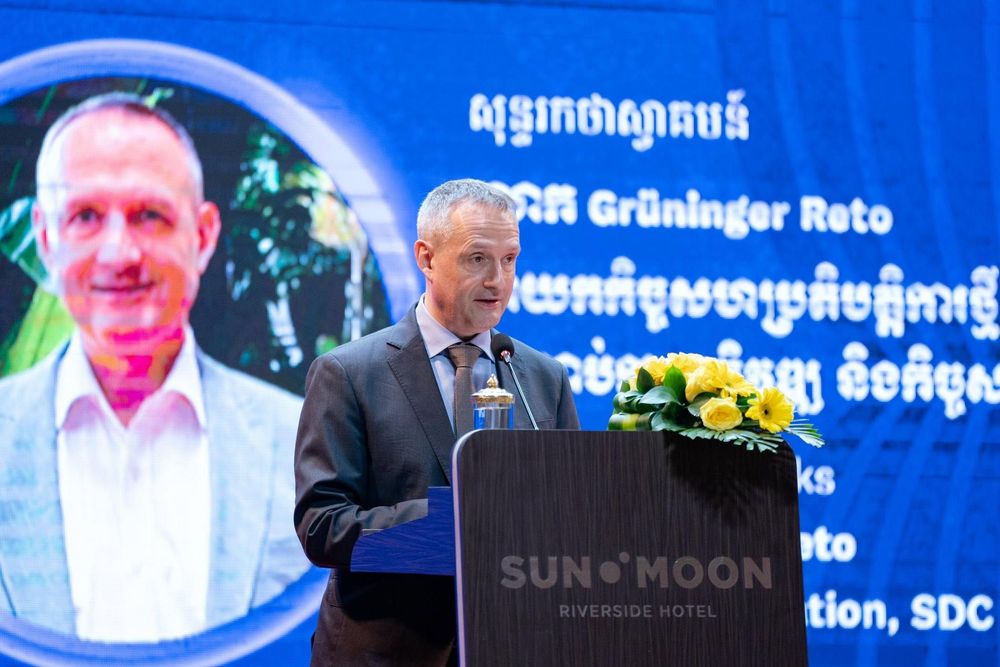 កម្ពុជាបញ្ជាក់ពីគំរូអនុវត្តដ៏ល្អនៃការសិក្សាផ្អែកលើការងារ (WBL) និងជំរុញការចល័តកម្លាំងពលកម្មដោយសេរីនៅក្នុងតំបន់អាស៊ានដោយគ្មានការរើសអើង ក្នុងកិច្ចប្រជុំអាស៊ាន-ស្វីស 2