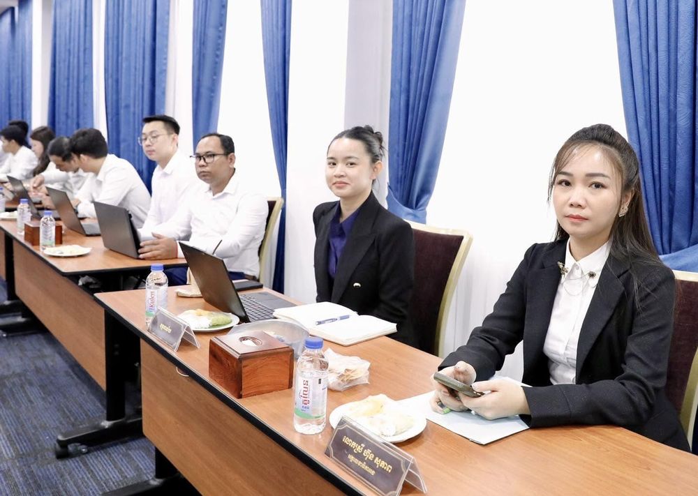 ឯកឧត្តម កើត រិទ្ធ ឧបនាយករដ្ឋមន្ត្រី រដ្ឋមន្ត្រីក្រសួងយុត្តិធម៌ អញ្ជើញដឹកនាំកិច្ចប្រជុំពិនិត្យលើការងារជំរុញឌីជីថលលូបនីយកម្មក្រសួងយុត្តិធម៌ និងការងារពាក់ព័ន្ធនឹងការរៀបចំប្រព័ន្ធចុះបញ្ជីសំណុំរឿង និងប្រព័ន្ធគ្រប់គ្រងវត្តមានរបស់មន្ត្រីរាជការ  4