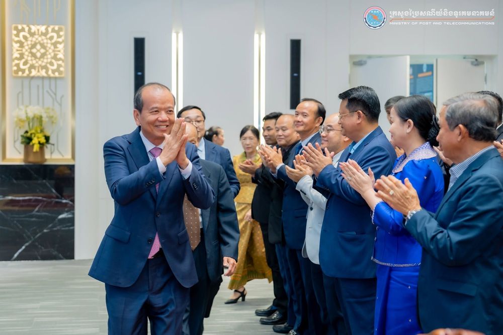 ឯកឧត្តមរដ្ឋមន្រ្តី ជា វ៉ាន់ដេត បានអញ្ជើញជាធិបតីក្នុងពិធីបិទវគ្គបណ្តុះបណ្តាលស្ដីពីការប្រើប្រាស់បញ្ញាសិប្បនិម្មិត (AI) ដល់ថ្នាក់ដឹកនាំនិងមន្រ្តីរាជការក្រសួង 1