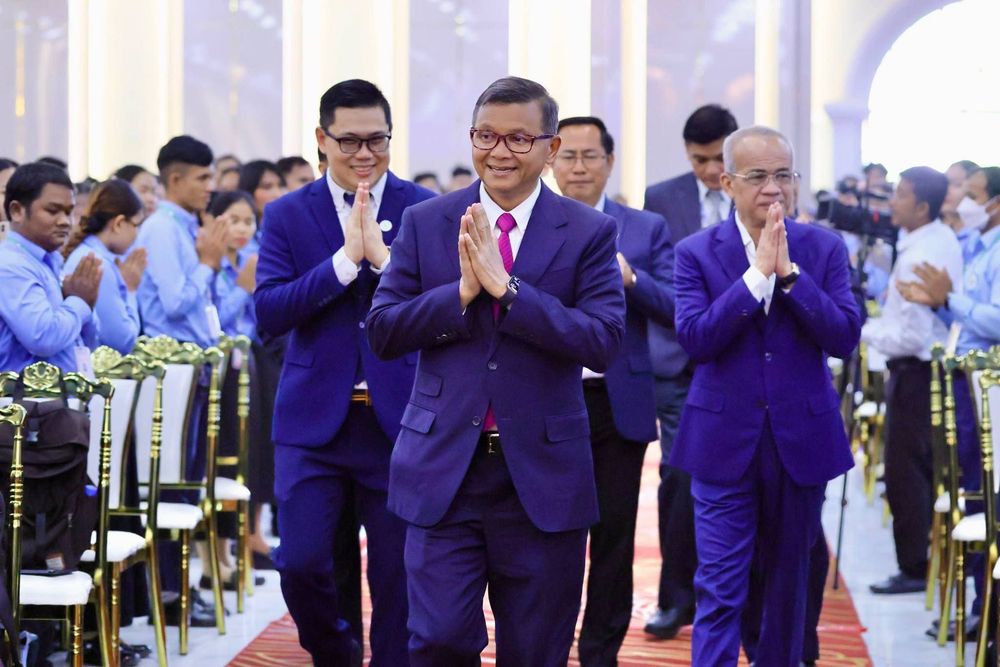 ពិធីសំណេះសំណាលជាមួយបុគ្គលិកអប់រំ គរុនិស្សិត និងបាឋកថាគន្លឹះស្ដីពី «កំណែទម្រង់គ្រូបង្រៀនក្នុងបរិវត្តកម្មឌីជីថលឆ្ពោះទៅកម្ពុជាឆ្នាំ២០៥០»
 2
