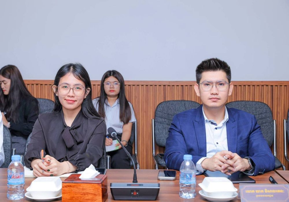 ឯកឧត្តមបណ្ឌិត គឹម សន្តិភាព រដ្ឋលេខាធិការក្រសួងយុត្តិធម៌ អញ្ជើញបន្តដឹកនាំកិច្ចប្រជុំពិនិត្យវឌ្ឍនភាពការងាររៀបចំប្រព័ន្ធអនុគ្រោះទោសឌីជីថល របស់អគ្គនាយកដ្ឋានកិច្ចការទោសព្រហ្មទណ្ឌនៃក្រសួងយុត្តិធម៌
 2