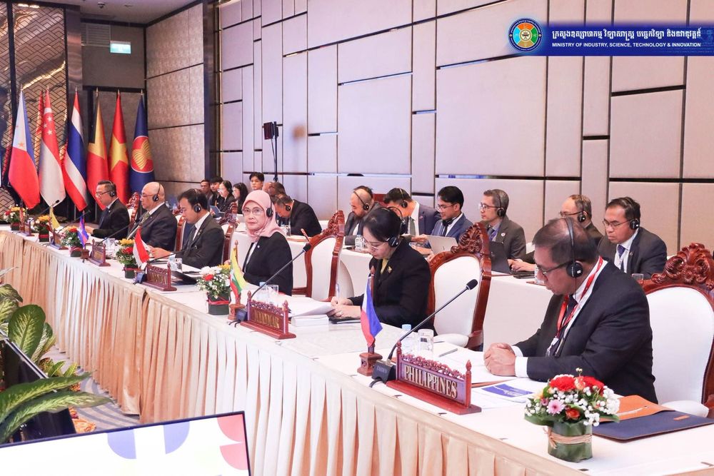 អាស៊ានអនុម័តកែសម្រួលរចនាសម្ព័ន្ធអភិបាលកិច្ចផ្នែកវិទ្យាសាស្រ្ត បច្ចេកវិទ្យា និងនវានុវត្តន៍ និងដាក់ចេញគំនិតផ្តួចផ្តើម AI ខណៈកម្ពុជាជំរុញសាមគ្គីភាពក្នុងតំបន់ 5