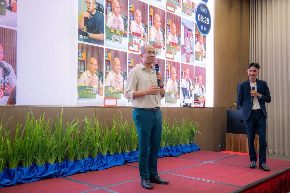📸 ទិដ្ឋភាពមួយថ្ងៃពេញវគ្គទី២នៃវគ្គបណ្តុះបណ្តាល "មូលដ្ឋាននៃការចាប់យកឌីជីថលសម្រាប់សេដ្ឋកិច្ចក្រៅប្រព័ន្ធ" (Digital Adoption Foundation for Informal Economy) 2