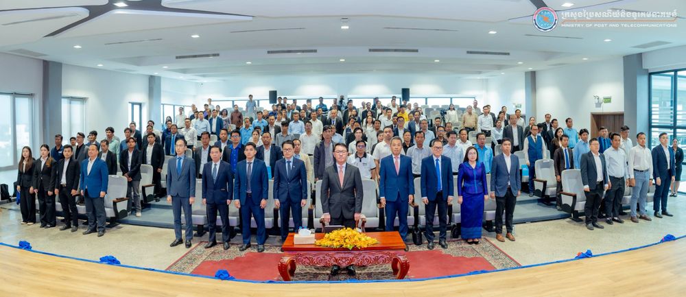 សមាជិកក្លិបអ្នកកាសែតកម្ពុជា បានទទួលការបណ្តុះបណ្តាល ពង្រឹងសមត្ថភាពលើជំនាញឌីជីថល និងការប្រើប្រាស់បញ្ញាសិប្បនិម្មិត ដើម្បីជាជំនួយក្នុងការបង្កើនផលិតភាព និងប្រសិទ្ធភាពការងារក្នុងវិស័យសារព័ត៌មានឌីជីថលនៅកម្ពុជា
 5