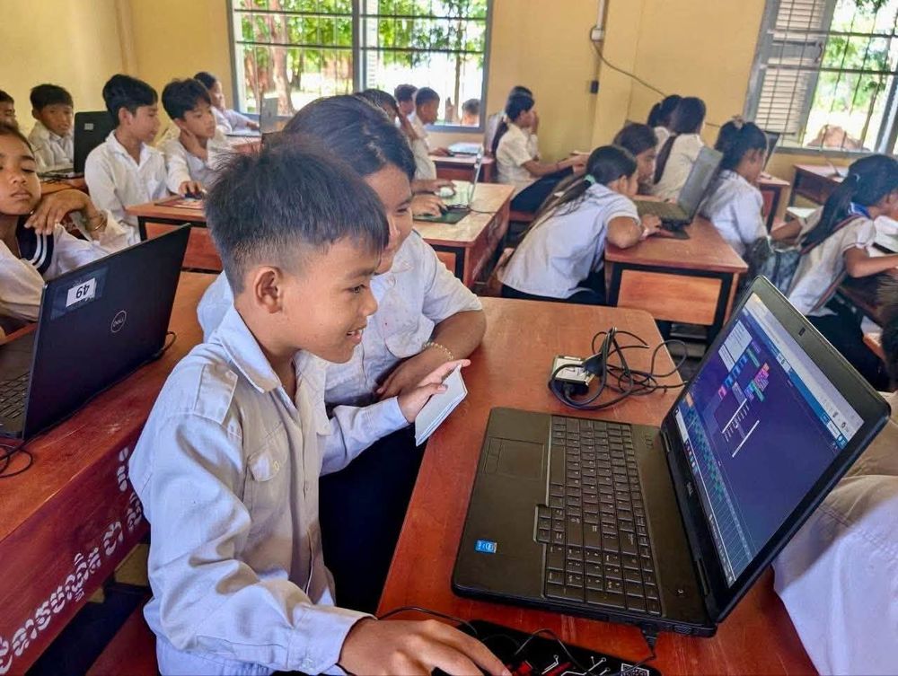 មន្ត្រី-បុគ្គលិកធនាគារជាតិនៃកម្ពុជា បានបន្តផ្ដល់ការបណ្ដុះបណ្ដាលលើជំនាញមូលដ្ឋានគ្រឹះនៃការសរសេរកូដ (Computer Programming) និងការប្រើប្រាស់បញ្ញាសិប្បនិមិ្មត (AI)  3