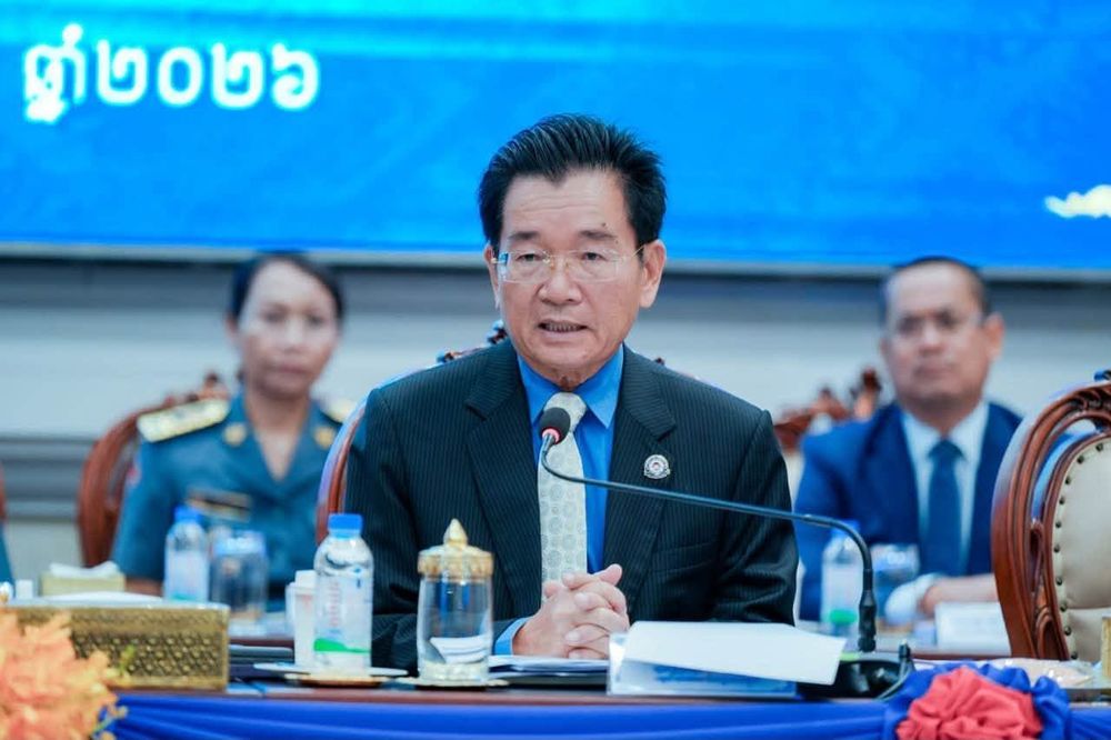 ឯកឧត្តមបណ្ឌិត គង់ ម៉ារី រដ្ឋលេខាធិការនៃក្រសួងសេដ្ឋកិច្ច និង ហិរញ្ញវត្ថុ,  អគ្គលេខាធិការនៃអគ្គលេខាធិការដ្ឋានគណៈកម្មាធិការសេដ្ឋកិច្ច និង ធុរកិច្ចឌីជីថល, និងជាប្រធានក្រុមការងារសិក្សារំហូរនីតិវិធីប្រតិបត្តិការគយសម្រាប់ការធ្វើទំនើបកម្មគយដោយប្រើប្រាស់ប្រព័ន្ធបច្ចេកវិទ្យាព័ត៌មាន បានអញ្ជើញចូលរួមកិច្ចប្រជុំពិនិត្យវឌ្ឍនភាពនៃការអនុវត្តវិធានការមុតស្រួចក្នុងការបង្ការនិងបង្ក្រាបអំពើរត់គេចពន្ធ និង ការពង្រឹងអភិបាលកិច្ចរបស់អគ្គនាយកដ្ឋានគយ និងរដ្ឋាករកម្ពុជា សម្រាប់អនុវត្តក្នុងឆ្នាំ២០២៦ 2