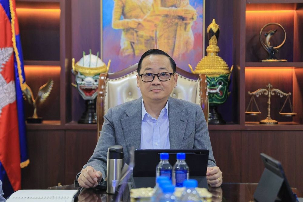 ឯកឧត្តមបណ្ឌិត គឹម សន្តិភាព រដ្ឋលេខាធិការក្រសួងយុត្តិធម៌ អញ្ជើញដឹកនាំកិច្ចប្រជុំពិនិត្យលើវឌ្ឍនភាពនៃការរៀបចំអភិវឌ្ឍន៍ប្រព័ន្ធព្រឹត្តិបត្រថ្កោលទោសឌីជីថលដំណាក់កាលទី៣ ជំហានទី១
1