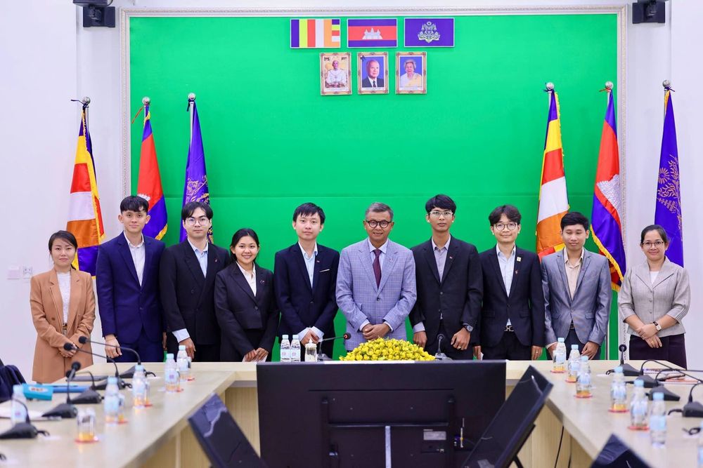 ជំនួបសម្ដែងការគួរសម និងសំណេះសំណាលជាមួយក្រុមនិស្សិតជ័យលាភីអាហារូបករណ៍រដ្ឋាភិបាលបារាំង (Bourse France Excellence) សហភាពអឺរ៉ុប (EU-AFD) និងមូលនិធិ Pierre Fabre
