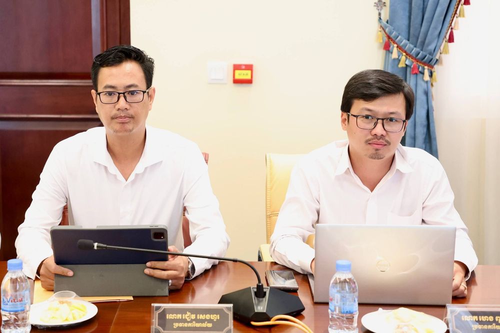 ឯកឧត្តមបណ្ឌិត ផេង សុខលាភ អនុរដ្ឋលេខាធិការ ក្រសួងយុត្តិធម៌ បានអញ្ជើញដឹកនាំកិច្ចប្រជុំជាមួយក្រុមការងារអនុវត្ត “គម្រោងបណ្ណាល័យច្បាប់ឌីជីថលរបស់ក្រសួងយុត្តិធម៌” ក្រោមក្របខណ្ឌប្រព័ន្ធលើកទឹកចិត្តគាំទ្រសមិទ្ធកម្មក្នុងរដ្ឋបាលសាធារណៈនៃក្រសួងយុត្តិធម៌ ដោយលើកទិសដៅពិភាក្សាទៅលើ “ការអនុវត្តផែនការការងារ គម្រោងបណ្ណាល័យច្បាប់ឌីជីថលរបស់ក្រសួងយុត្តិធម៌” 5